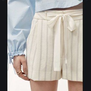 Aritzia Wilfred EXERGUE SHORT Chalk/Black Stripe, Size 2